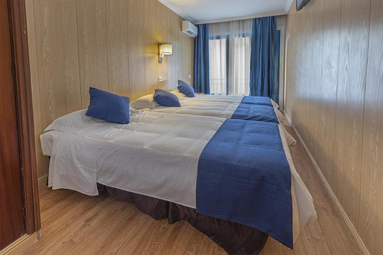 Hotel Vila Calella Quarto foto